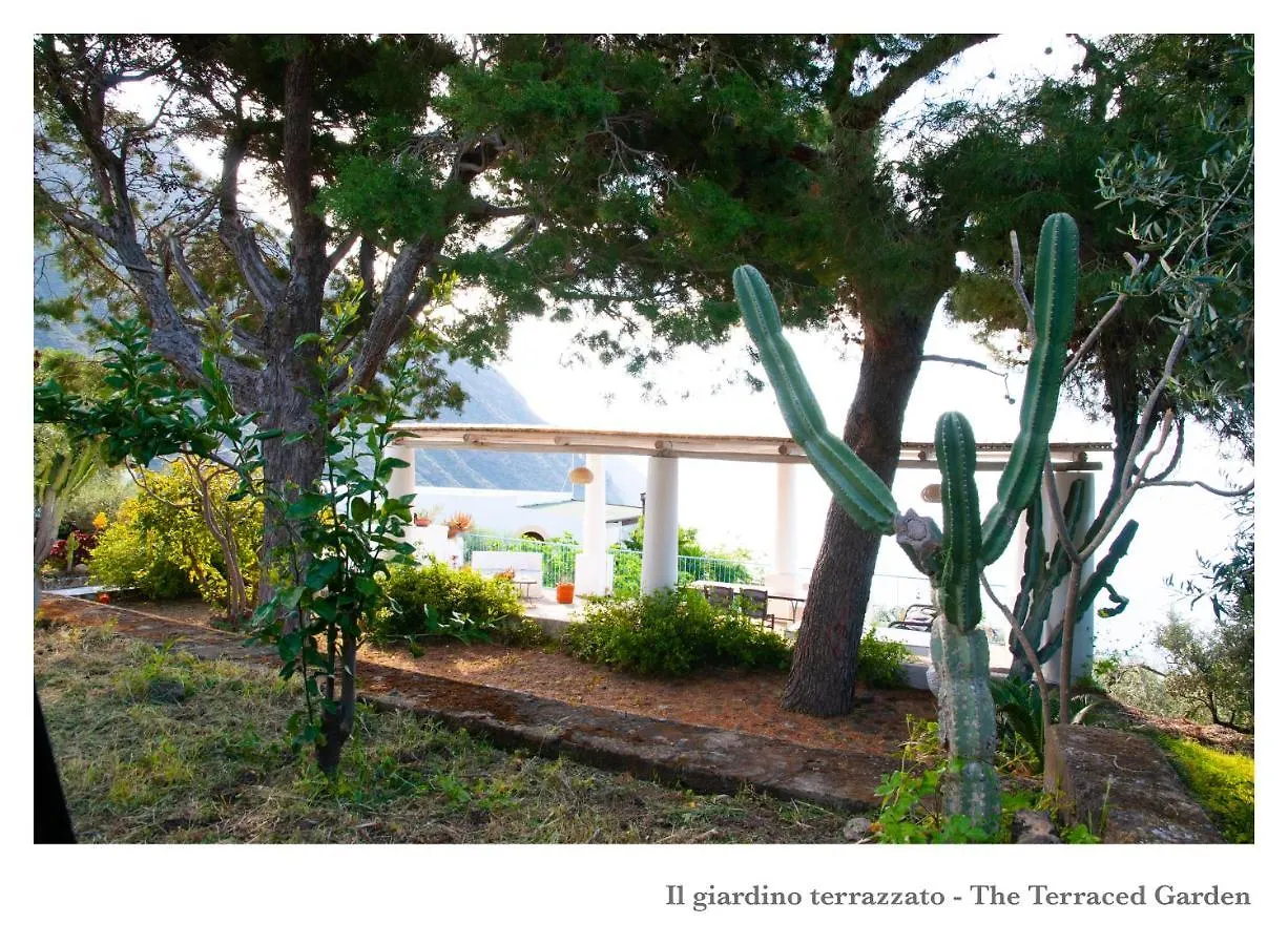 Villa Donatella Leni 0*,