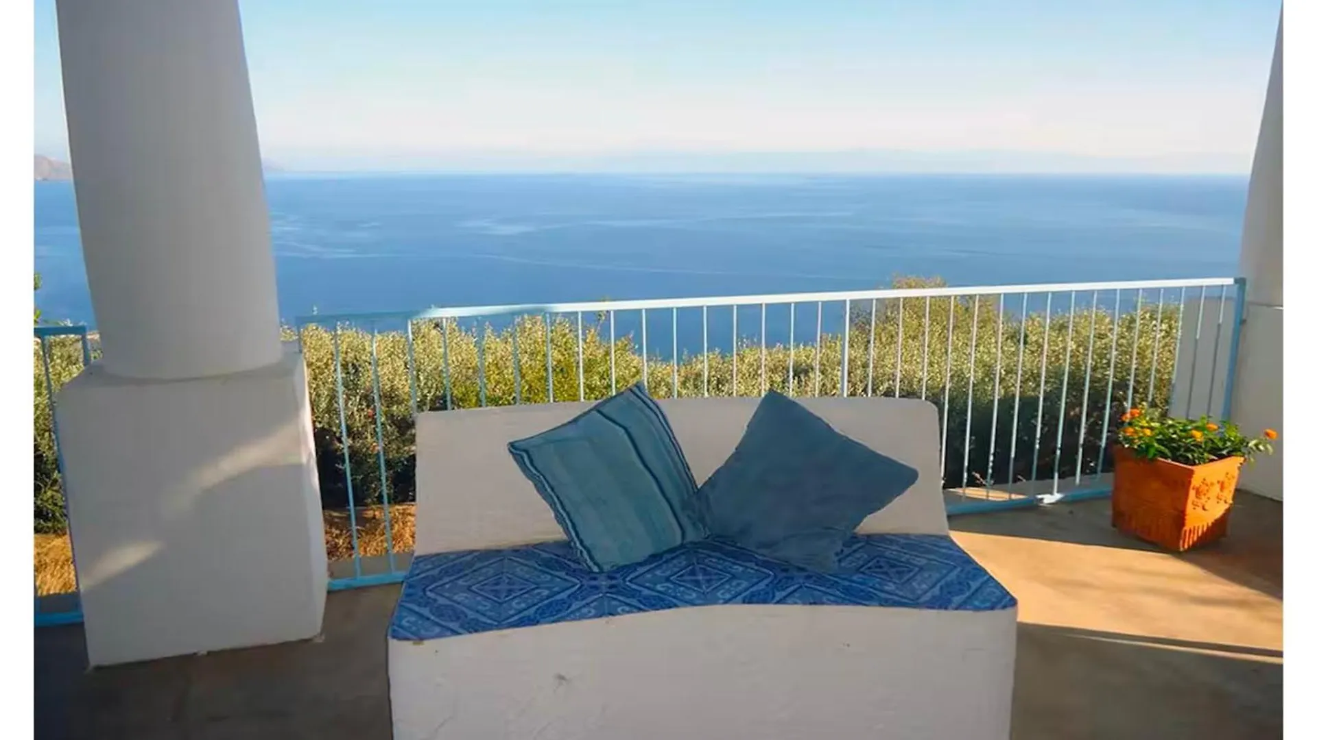 Villa Donatella Leni 0*,