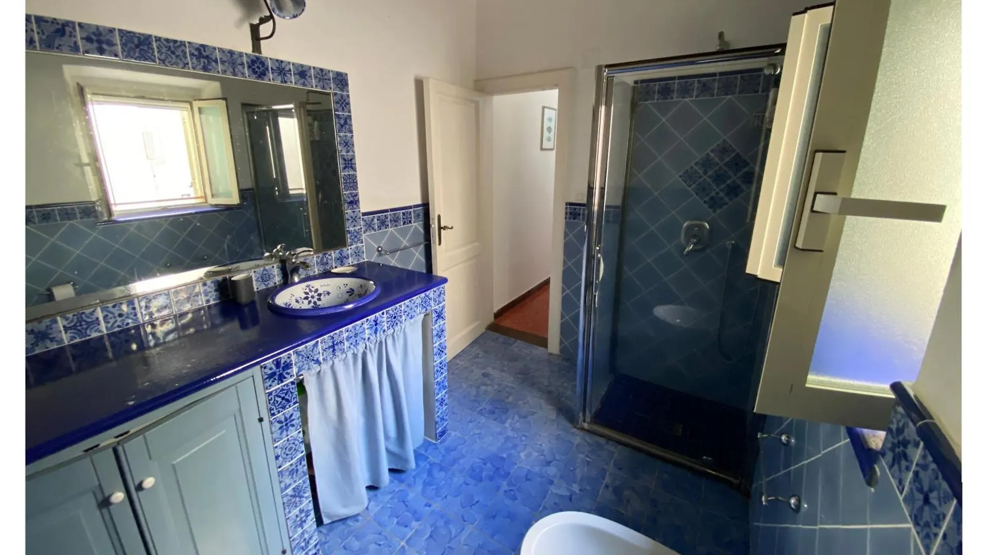 Villa Donatella Leni 0*,